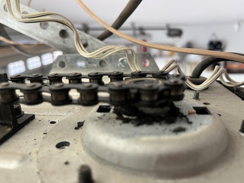 garage door opener problems due to Worn Chain Gear